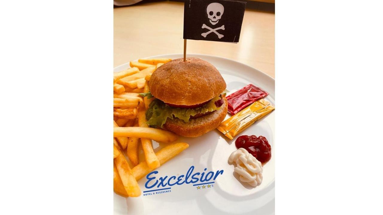 Hotel Excelsior Montesilvano Marina エクステリア 写真