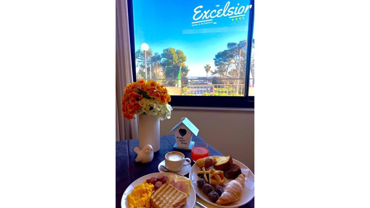 Hotel Excelsior Montesilvano Marina エクステリア 写真