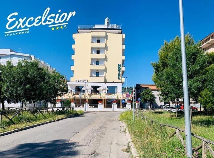 Hotel Excelsior Montesilvano Marina エクステリア 写真
