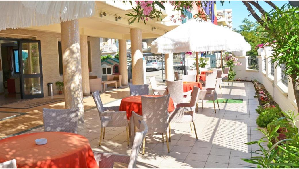 Hotel Excelsior Montesilvano Marina エクステリア 写真