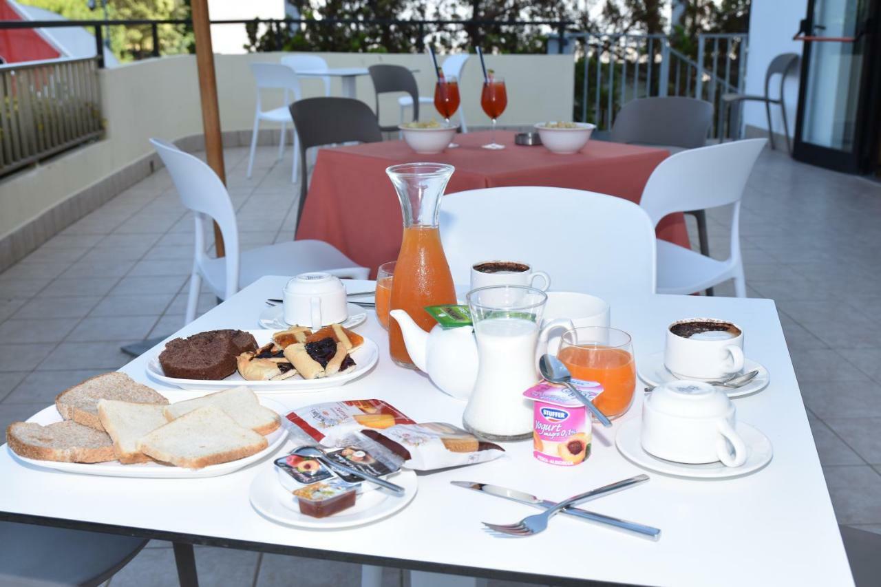 Hotel Excelsior Montesilvano Marina エクステリア 写真