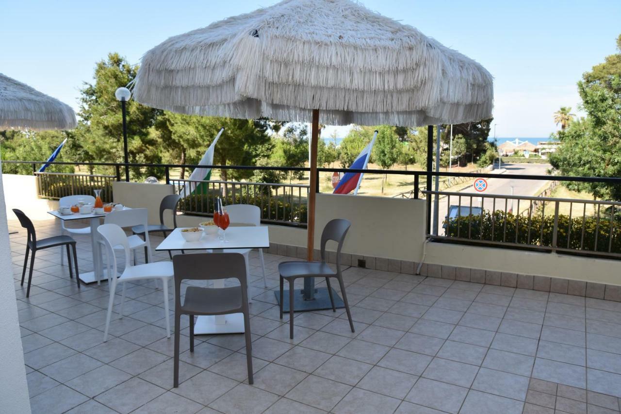 Hotel Excelsior Montesilvano Marina エクステリア 写真