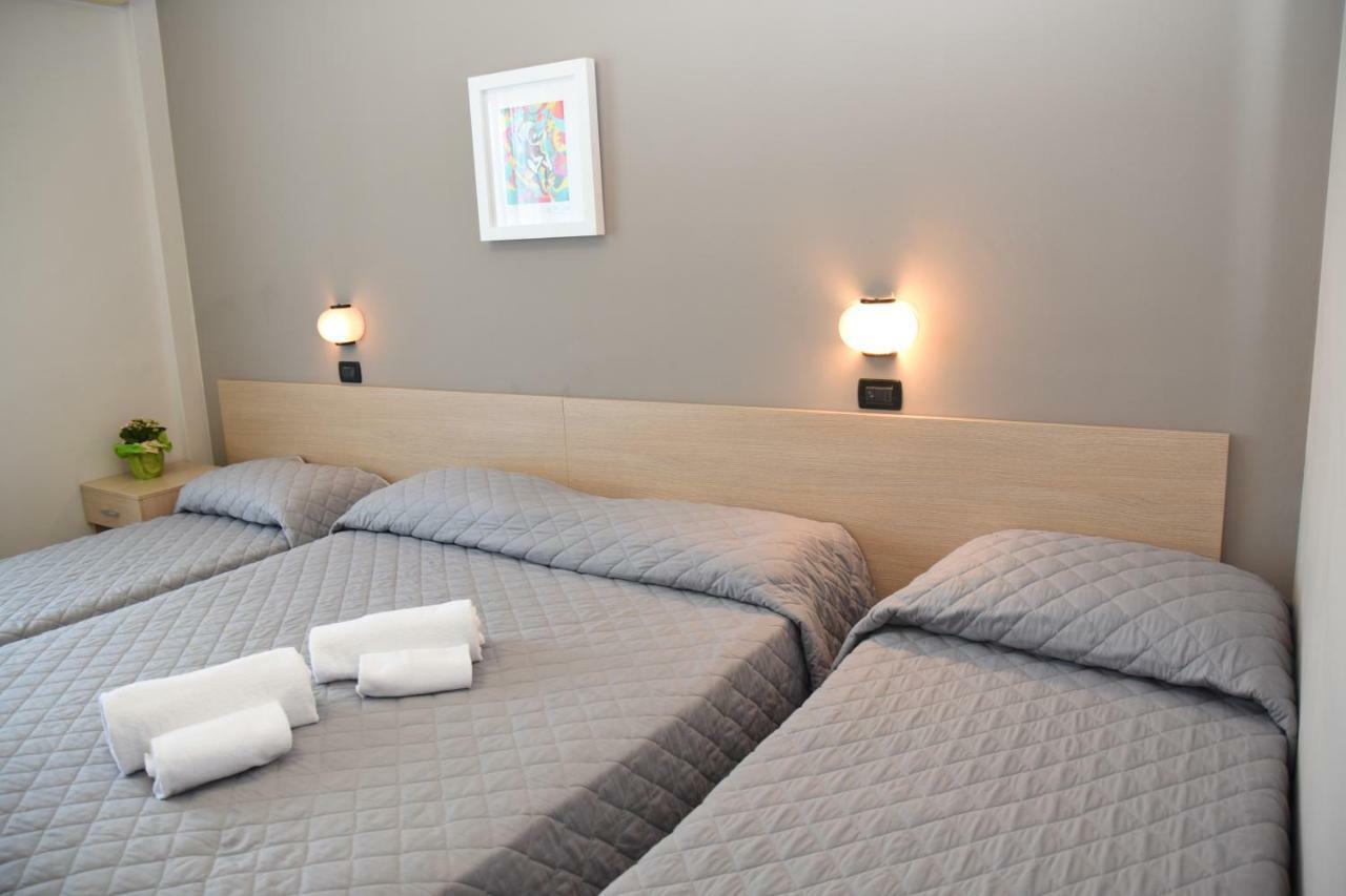 Hotel Excelsior Montesilvano Marina エクステリア 写真